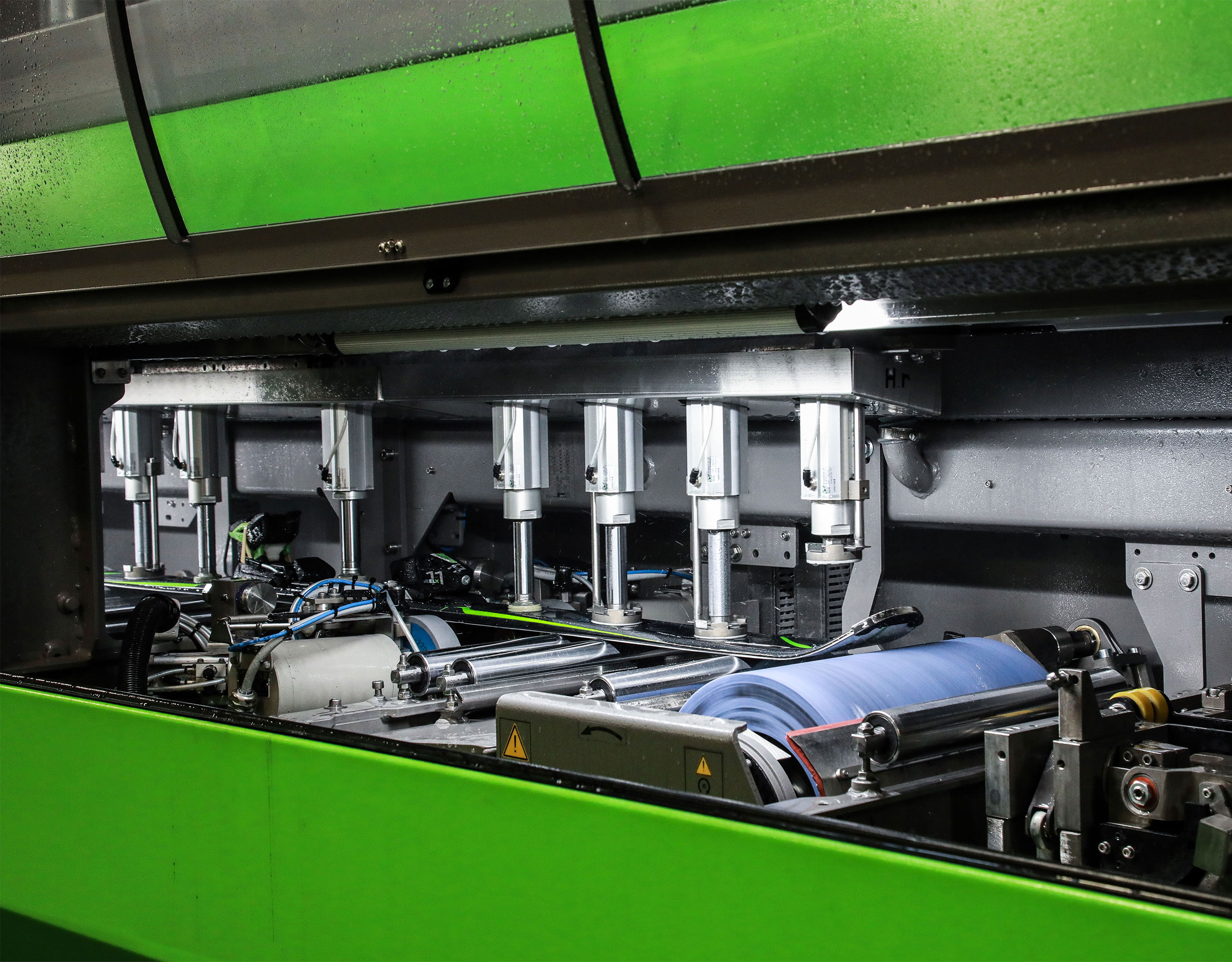 Confiez l'entretien de vos skis et de votre planche de snowboard à l'Atelier Snow